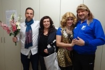 Hinter der Bühne - Lei Blau