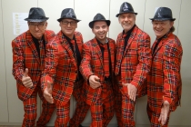 Hinter der Bühne - Lei Blau