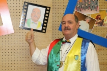 Hinter der Bühne - Lei Blau